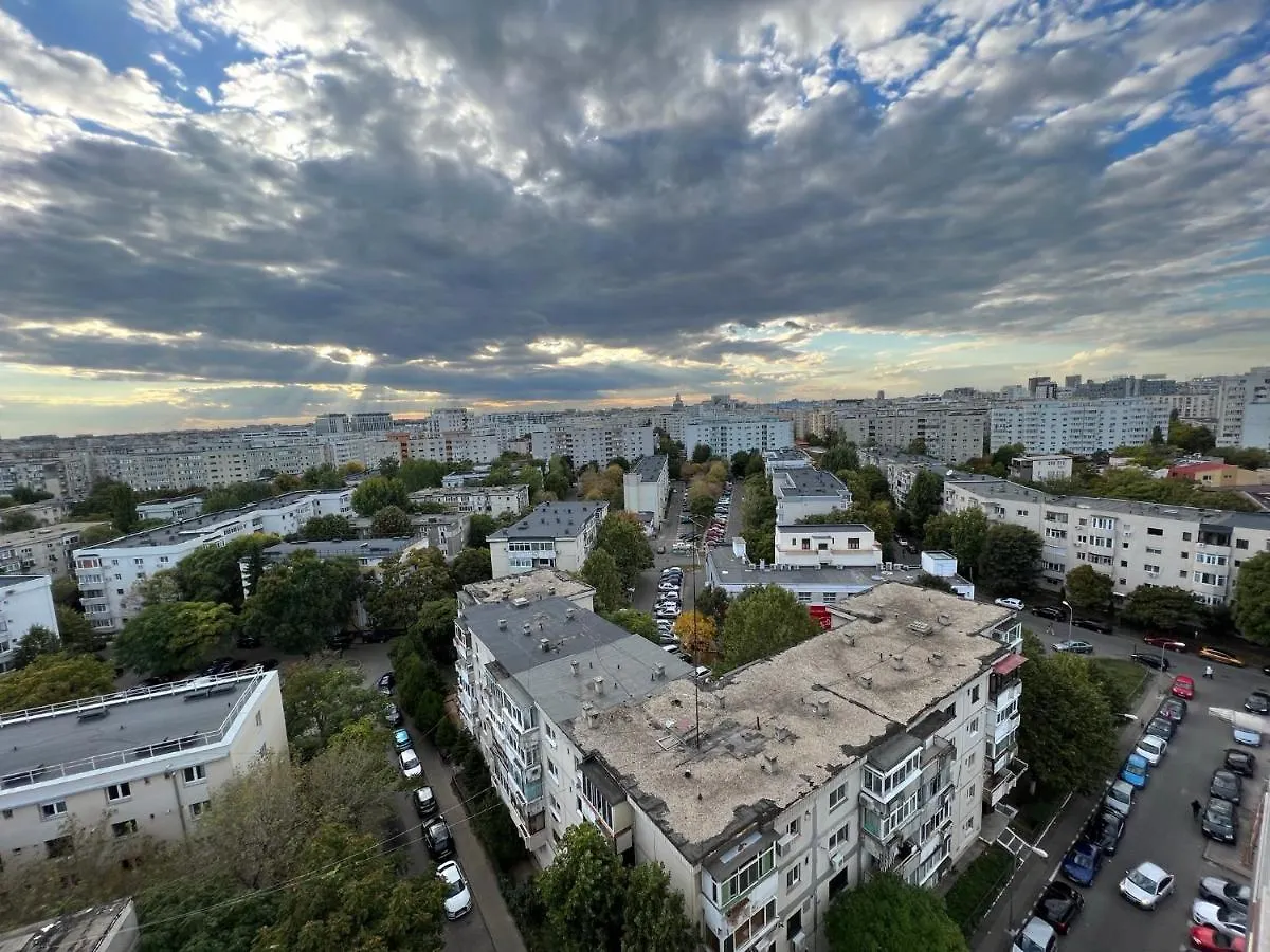 Green Apartment 93 - Roof Top View contacts